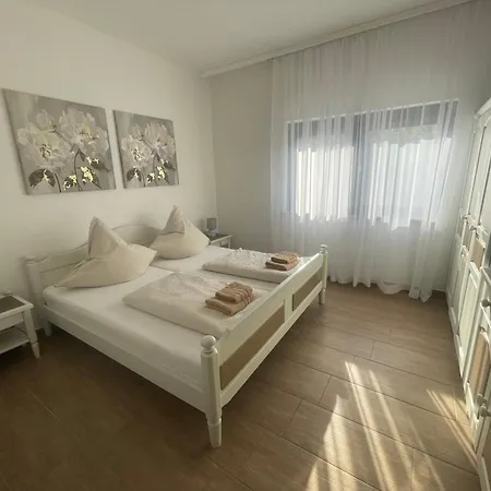 Amado Living - Quarto em Acomodações Particulares Zadar