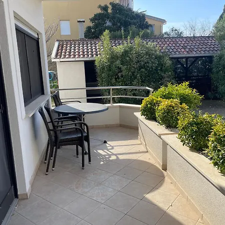 Homestay Amado Living -