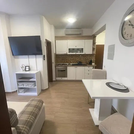 Amado Living - 홈스테이