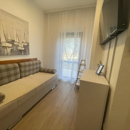 Amado Living - 홈스테이