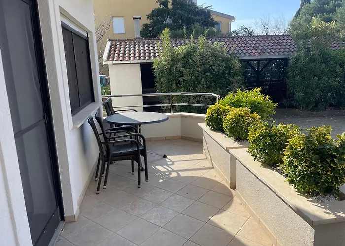 Homestay Amado Living -