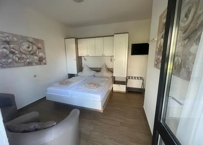 Amado Living - Homestay *